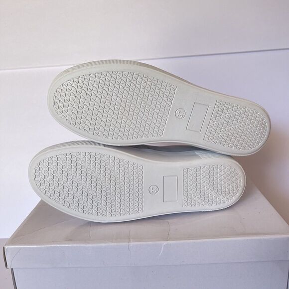 NWB Womens Loafers Size 6.5 Gray Perforated Slip On Casual Flat Shoes - Picture 7 of 16